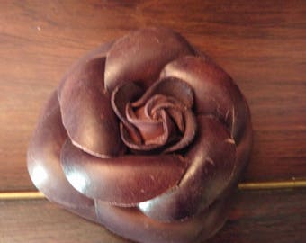 Brooch in antique brown leather