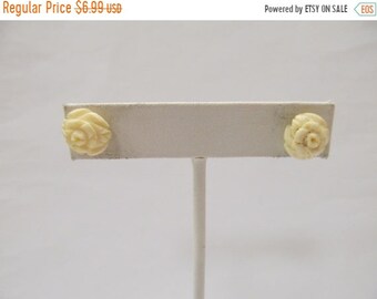On Sale Vintage Carved Floral Earrings Item K # 2187
