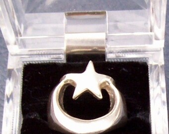 Vintage Sterling star and moon Ring