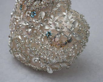 Heart shaped brooch bouquet