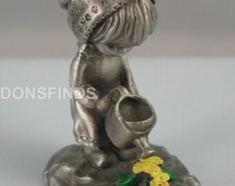 Hallmark - Betsey Clark - pewter