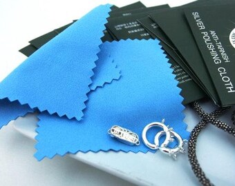SIL925CLOTH / 2pieces of 8x8cm + 2pieces of 16.5x17cm - Anti Tarnished Silver Accessories Polishing Cloth