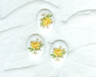 Vintage Opaque Yellow Roses German Glass Cabochons 4 In Lot 18mm