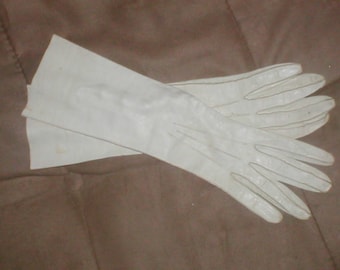 Vintage cream color French Kid Leather dress gloves