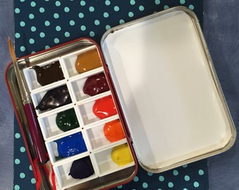 Handmade collectable watercolor travel palette, collectable tin from Hoffman Swiss Made.