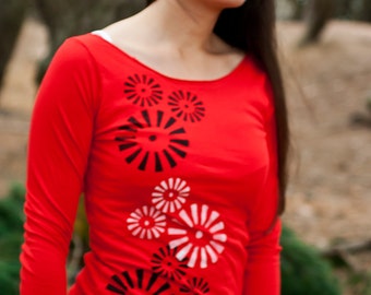 Graphic tee for women - S,M,L, womans tops tshirts, silkscreen womens t-shirt, womens tees, tops & tees, red 3/4 sleeve tshirt, pinwheels