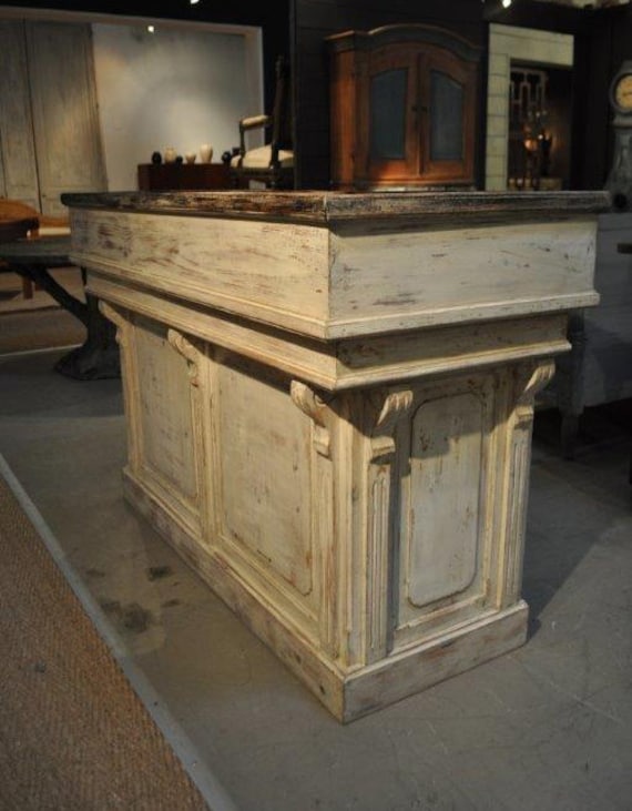 Distressed White Antique Repro Counter /bar/reception Desk/ - Distressed White Antique Repro Counter /bar/reception Desk/