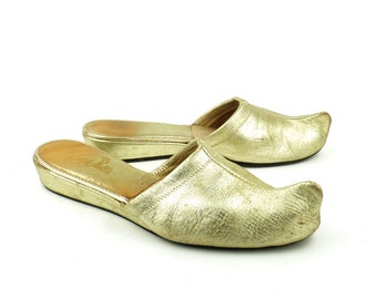 famous footwear genie sandal