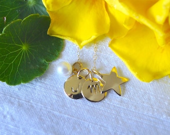 Solid 14kt gold Initial Pendant or Charm 14kt white gold 14kt rose gold 14kt yellow gold handstamped personalized circle disc birthday gift