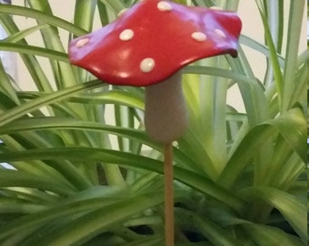 Toadstool Plant Pot Stick Decoration