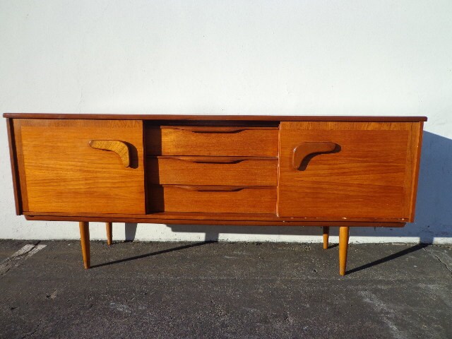 Sideboard Mid Century Modern Console Danish Style TV Stand Media Dresser Furniture Cabinet 