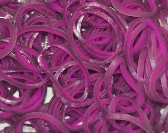 Medieval Pink Metallic Rainbow Loom Bands Refill. 600 bands & c-clips. Guaranteed authentic. Latex-free.
