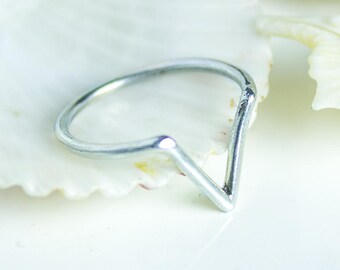 Midi V Ring Chevron Boho Chic Jewelry Knuckle Ring Stacking Bohemian Silver Rings Minimalistic 18mm Wire Ring Midi Rings