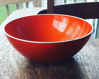 Mid Century Retro Emalox Norway Vibrant Orange Enamelware Aluminum Bowl, Shocking Orange, 50s, Vintage, Display, Food, Party, Collectible