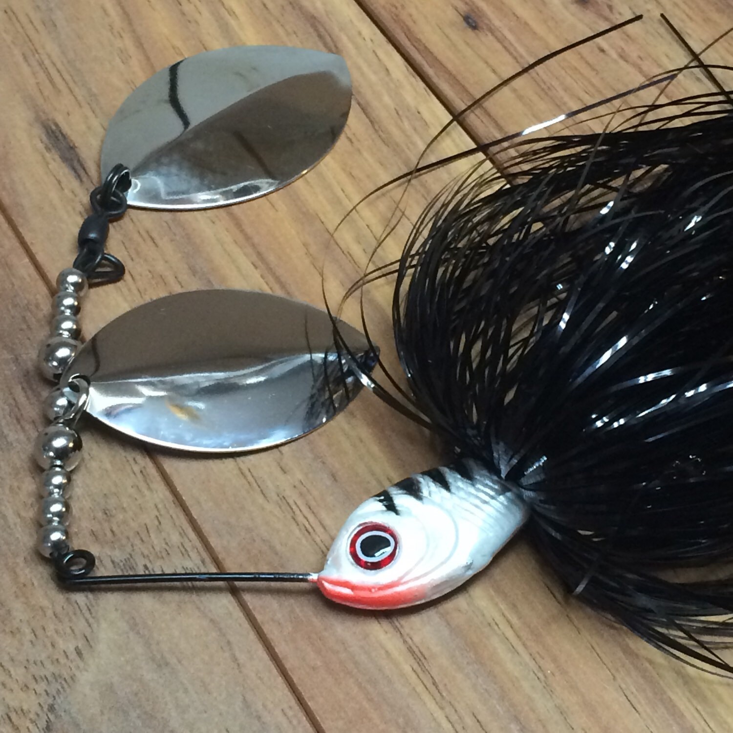White and black Spinner Bait Muskie Pike Fishing Lures