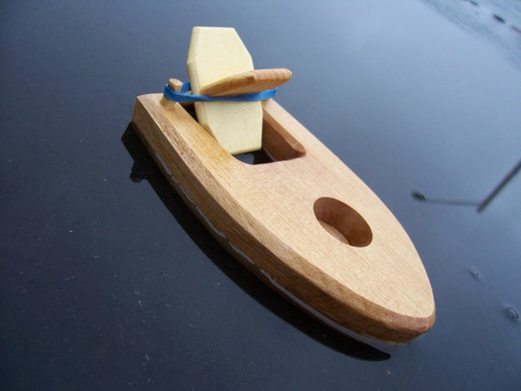 Toy Bathtub Boat with Rubber Band Powered Paddle