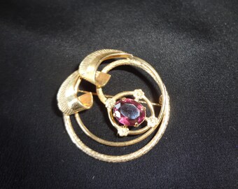 50's Infinity Brooch Pin Gold Tone Vintage With Purple Setting