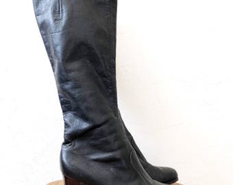 vtg BLACK leather GOGO boots - knee high - sz 8.5