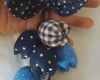 Handmade Keychain, Tulip Keychain, key fob, flower keychain
