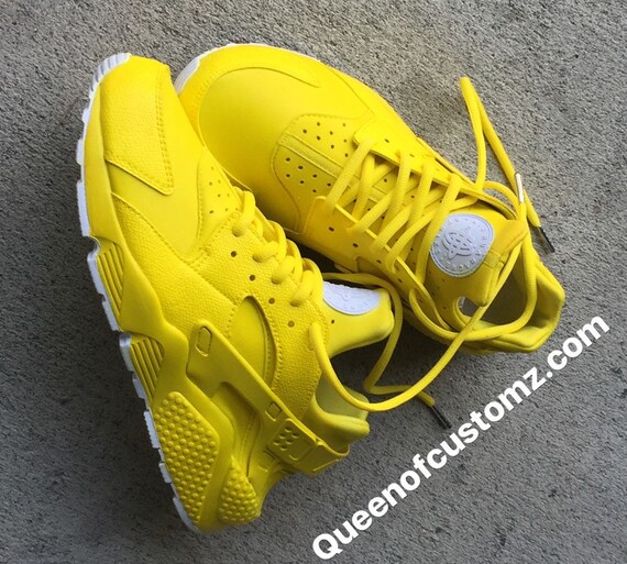 yellow nike huarache mens