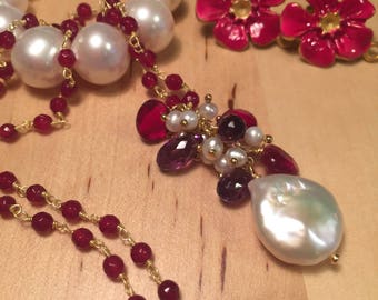 Hand knotted necklace with Bordeaux agates