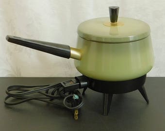 Vintage Chilton Aluminum, Electric Fondue Pot with Forks, Automatic, 2 QT Capacity, Countertop Cheese Melting Cooker, Chocolate Maker, Slow