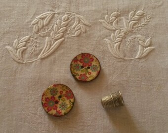 2 buttons flowery wood / spirit of 70's