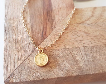 Gold coin necklace, Dainty gold necklace, Gold disc necklace, Layering jewelry, Coin jewelry, Gold pendant necklace, Dainty charm necklace