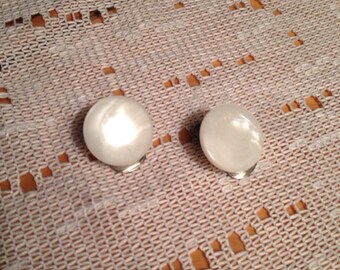 Vintage Earrings / Clip On Earrings / Mothers Gifts / White Earrings (Item# EE48)