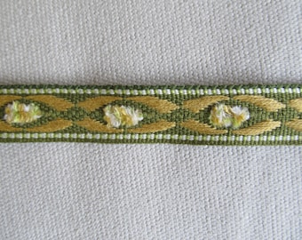 Flat Tape trim gold green ivory