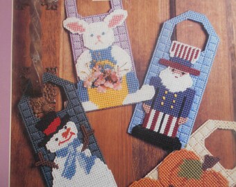 Seasonal Door Greetings, Needlecraft Shop, Pattern Leaflet #913319, 1991