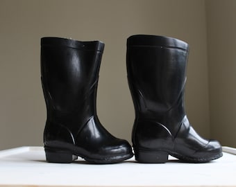 Soviet Toddler Rain Boots, Kids Black Rubber Boots with Heel, Childrens Shoes, Kids Footwear from 1970s, Collectible