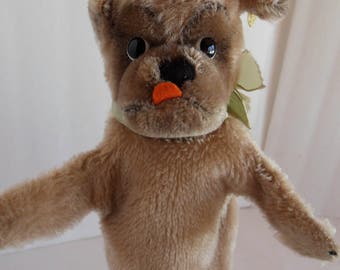Steiff dog hand puppet Mops Bully mohair button/flag 2012