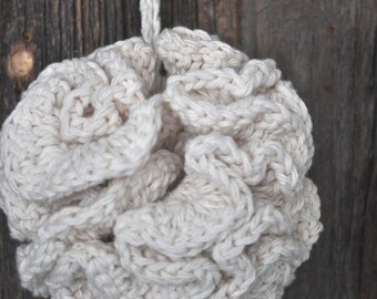 Small crochet bath puffs