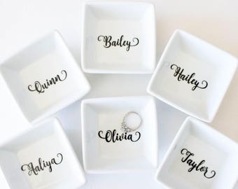 Personalized Ring Dish | Gift for her | Mother's Day gift | Ring holder | Trinket Dish | Personalized gift | Jewelry dish | Bridesmaid gift