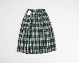 ethnic plaid skirt | crinkle skirt | dark green plaid skirt