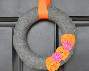 Gray Yarn Wreath, Fall Wreath, Fall Decor, Modern Wreath, Modern Decor, Modern Door Wreath, Winter Wreath, Gray Decor, Door Wreath