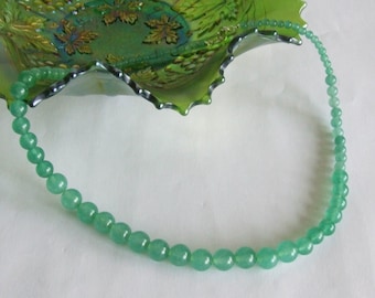 Graduated Jade Bead Necklace