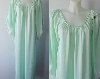 Vintage 1970s Mint Green Nightgown, 1970s Nightgown, Lov Lee, Vintage Nightgown, Nightgown, Vintage Lingerie