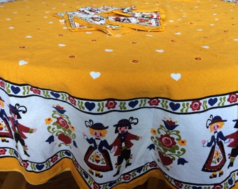 Vintage German Folk Art Tablecloth and Napkins