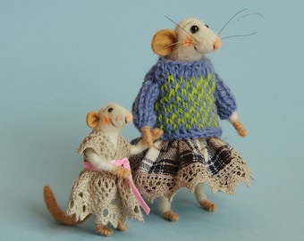 Felt mouse. Needle felted Mouse with child Mouse - Mother. Gift. felted ornament. Mother and daughter. dollhouse mice. felt mice. two mice