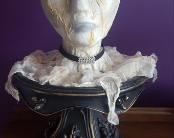 Halloween ghost lady