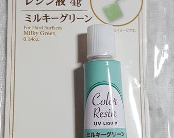 UV Liquid Colour Resin 4g Daiso Japan