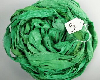 Silk Sari Ribbon, Sari silk ribbon, Emerald green sari ribbon, silk ribbon, rug supply, knitting supply, rag ribbon, crochet supply