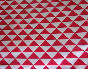 Graphic fabric coupon 50 x 70 cm red and white