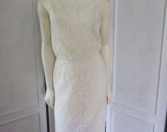 1960s White Lace Sleeveless Sheath, Size 4 - 6