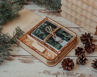 Wooden photo box for 4x6 photo packaging with compartment for USB | Natural 15x10 cm photo and USB box