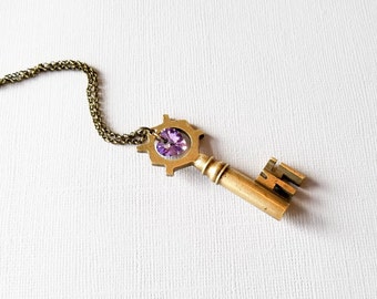 Purple Heart Skeleton Key Necklace, Purple Heart Pendant, Purple Heart Necklace, Antique Key Necklace, Vintage Key Necklace, Skeleton Key