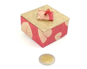 Red and gold - box for ring presentation box