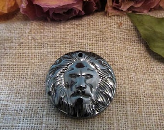25 mm genuine Hematite lion head pendant